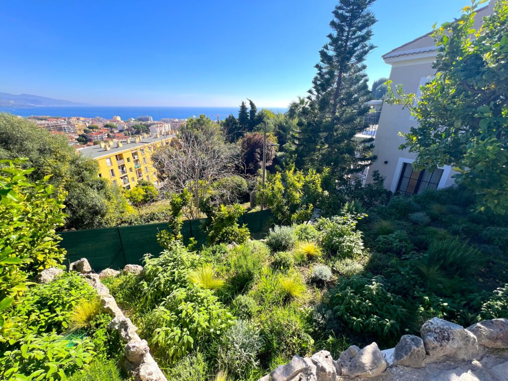 Open sea view, quiet area , large pool ISM Property