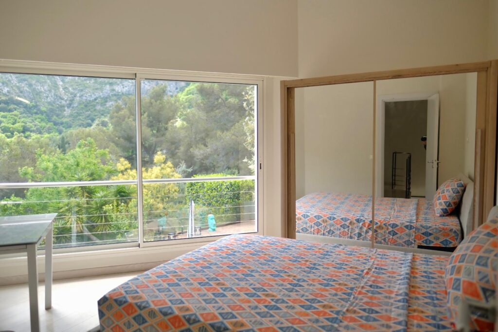Proche MONACO, vue mer , jardin , jacuzzi ISM Property