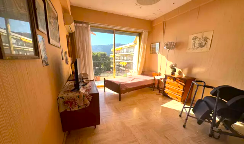 Open sea view, pool, famous luxury building 