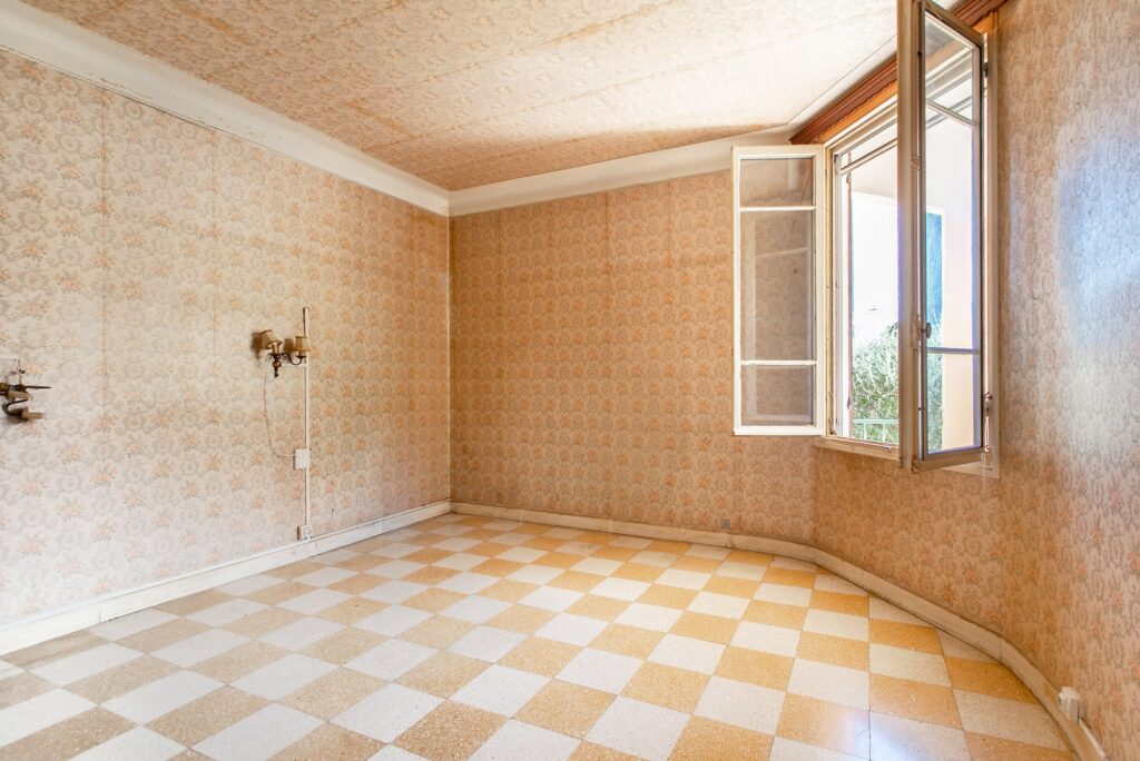 Villa near beaches, near town center ISM Property