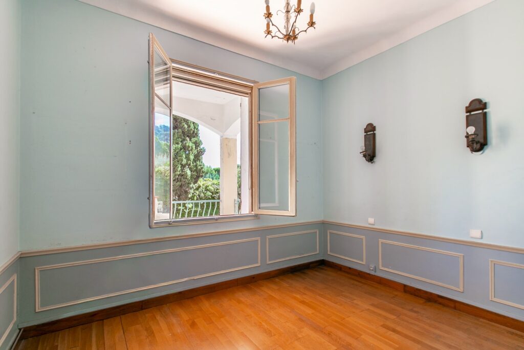 Villa near beaches, near town center ISM Property