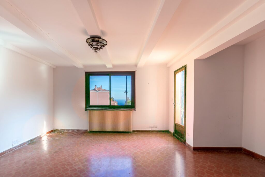 Villa near beaches, near town center ISM Property