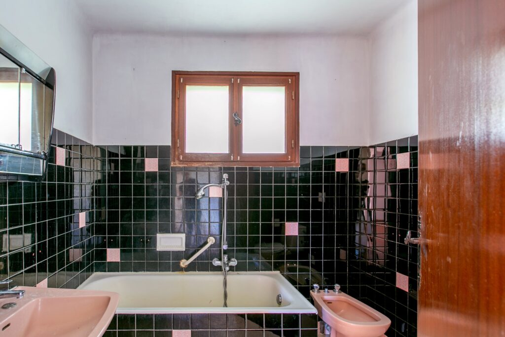 Villa near beaches, near town center ISM Property