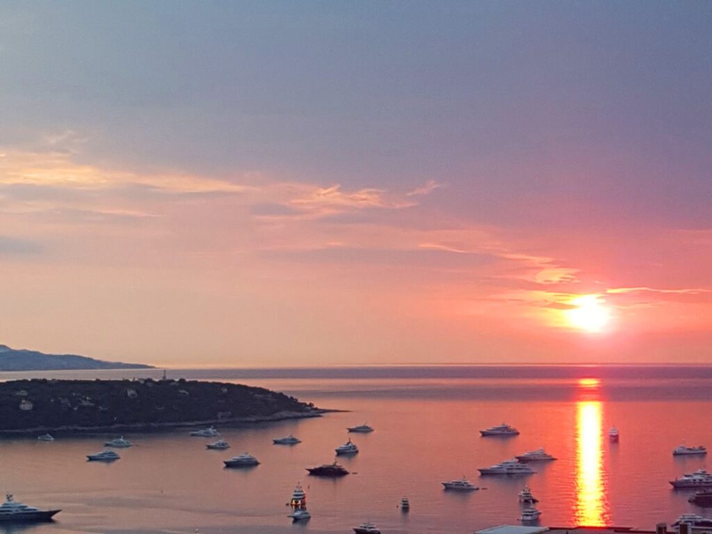 Limitrophe MONACO, vue mer ISM Property