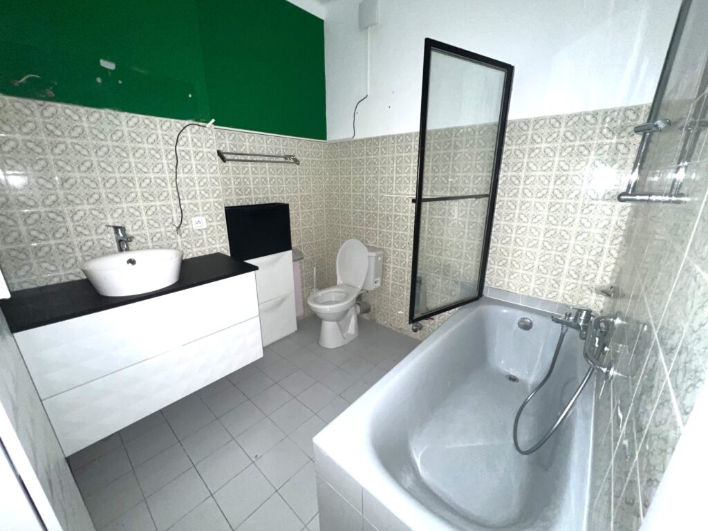 Domain with pool near beaches/MONACO ISM Property