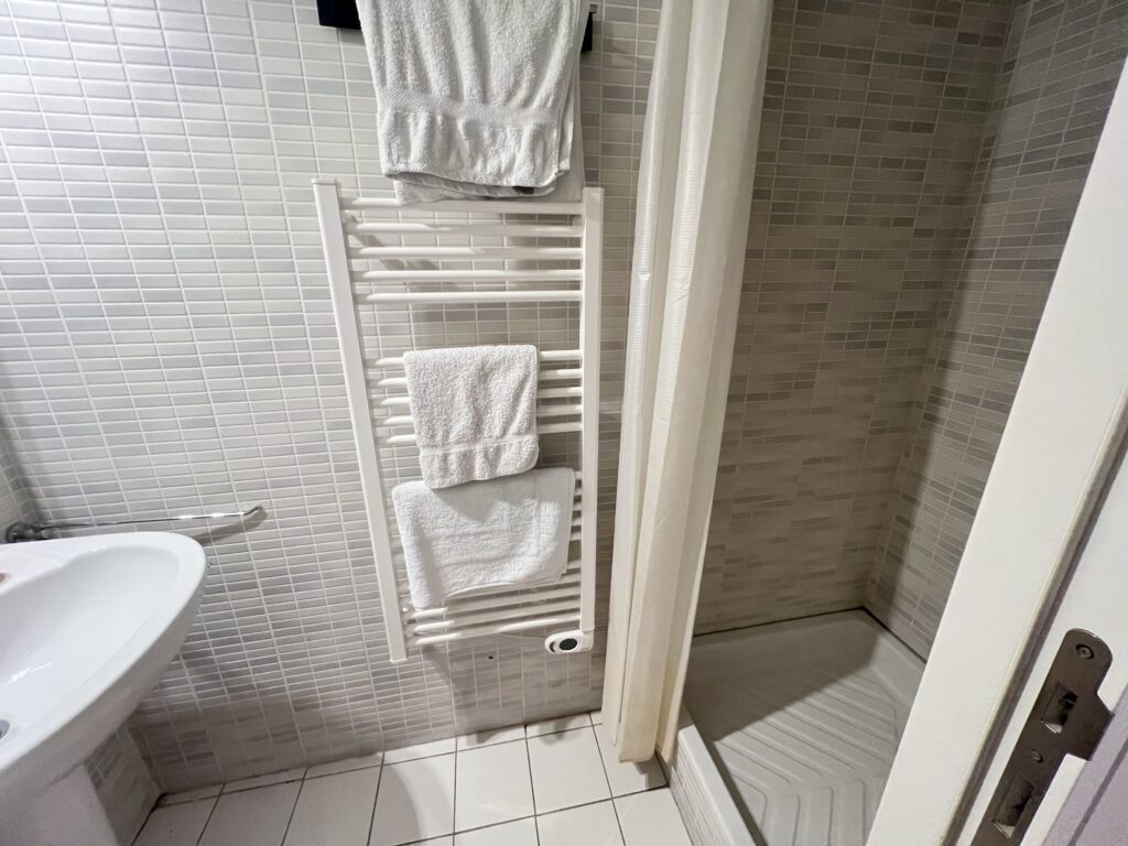 RENTING Investment Apartment , border MONACO ISM Property