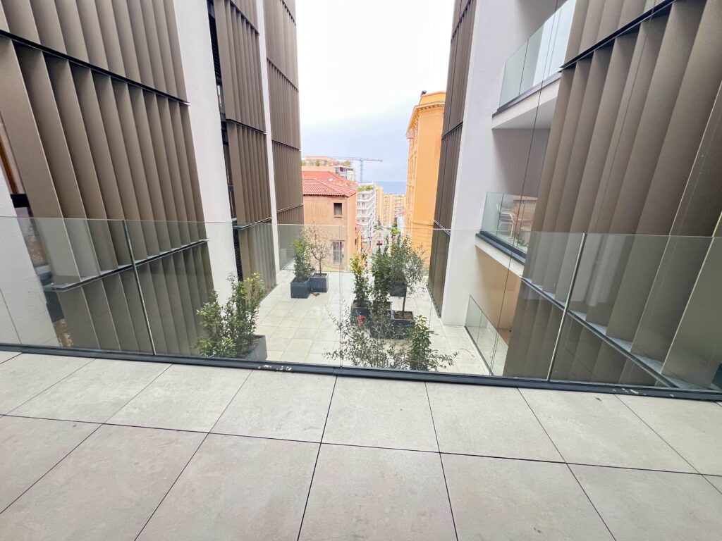 Border Monaco, terrace ISM Property