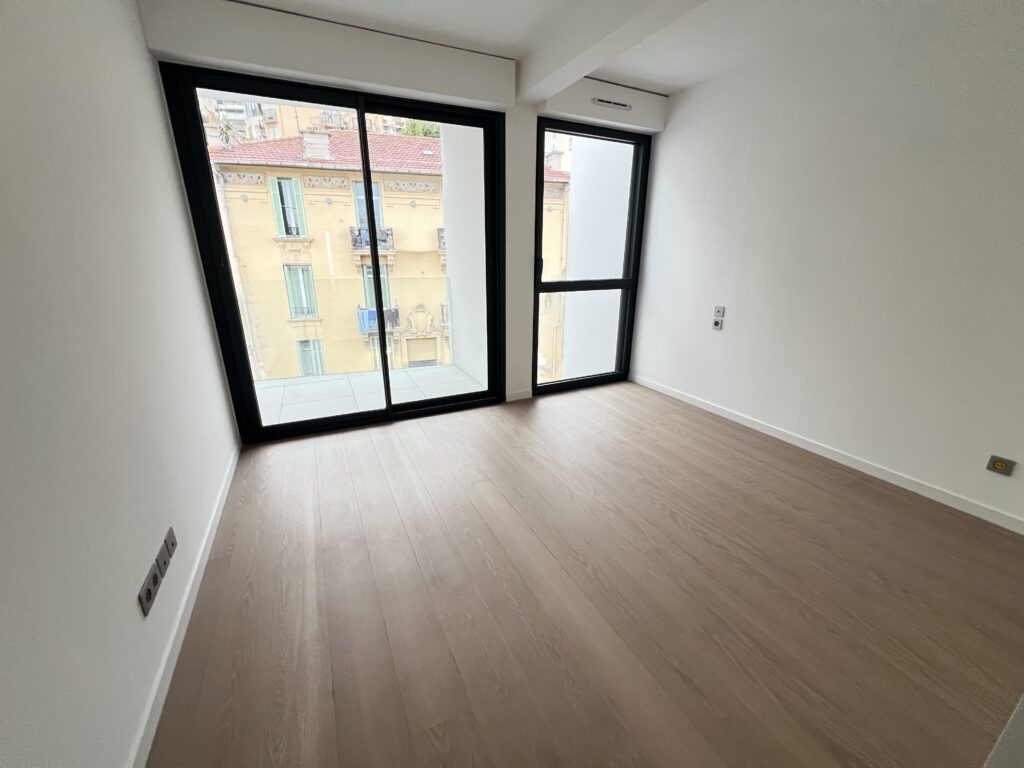 Roof terrace, border Monaco ISM Property