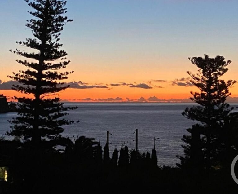 Roof level, terrace , near beaches in Eze ISM Property