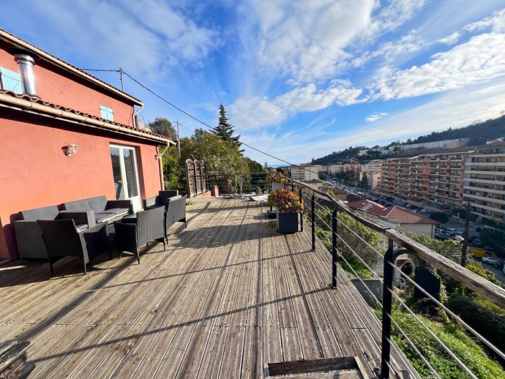 Vue , calme , Borrigo ISM Property