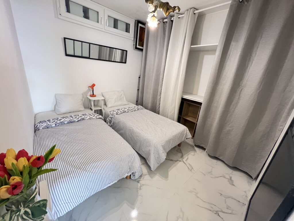 Limitrophe Monaco et la plage