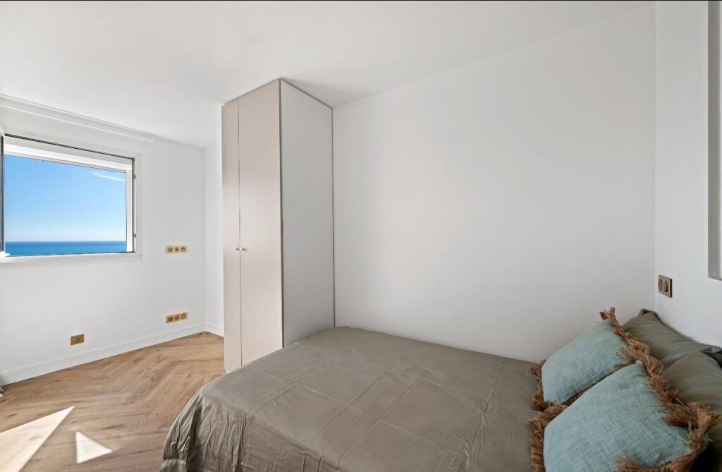 Fantastic sea view , terraces , border MONACO ISM Property