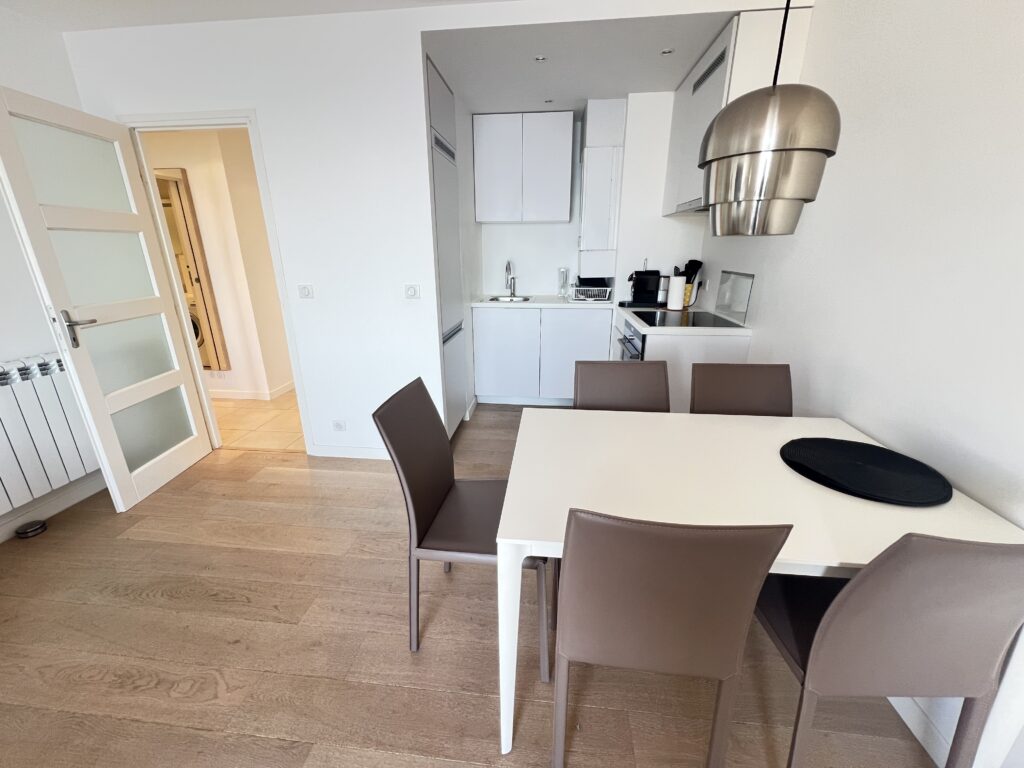 Open view over Monaco, roof level ISM Property