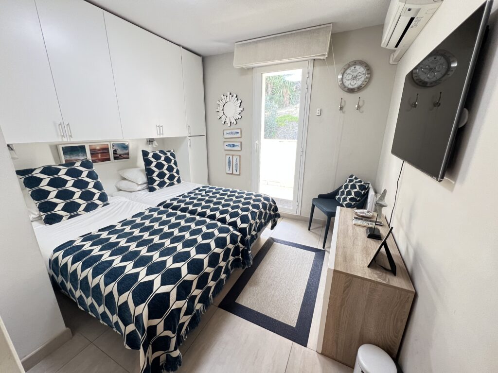 Border MONACO, terrace 60sqm, open sea view ISM Property