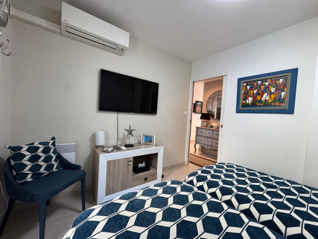 Border MONACO, terrace 60sqm, open sea view ISM Property