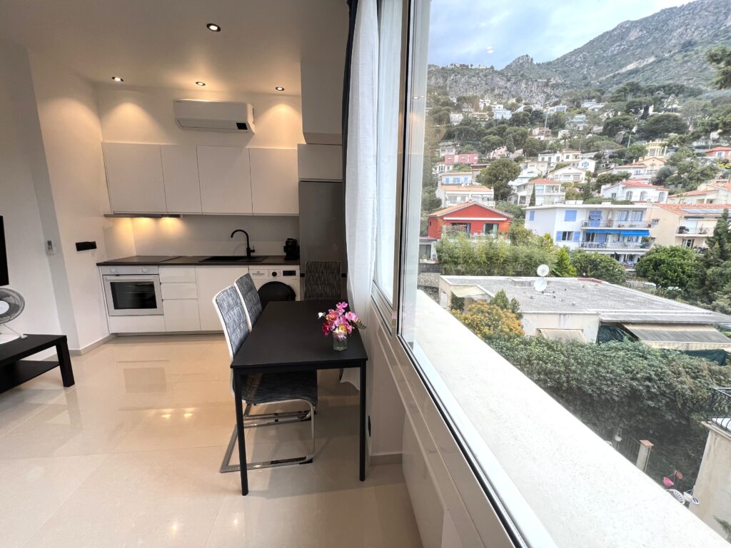 Beaches next door, nice view ISM Property