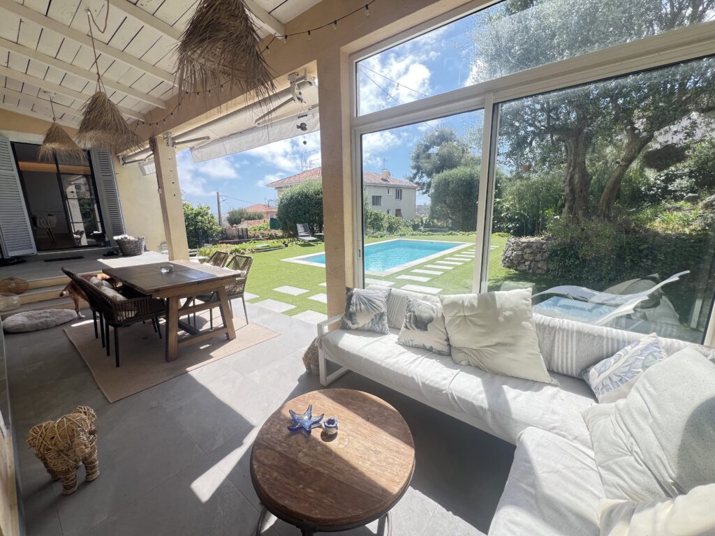 Cap martin, jardin plat, apercu mer , calme ISM Property