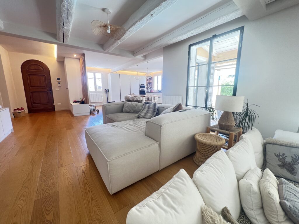 Cap martin, jardin plat, apercu mer , calme ISM Property