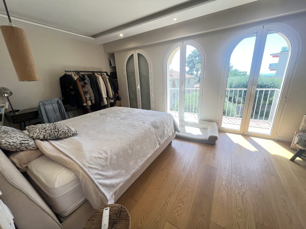 Cap martin, jardin plat, apercu mer , calme ISM Property