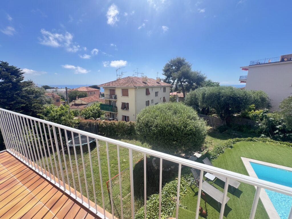 Cap martin, jardin plat, apercu mer , calme ISM Property