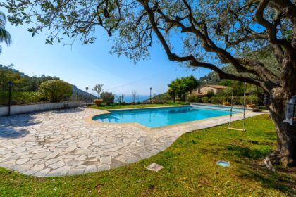 Proche Monaco, basse La Turbie, jardin plat ISM Property