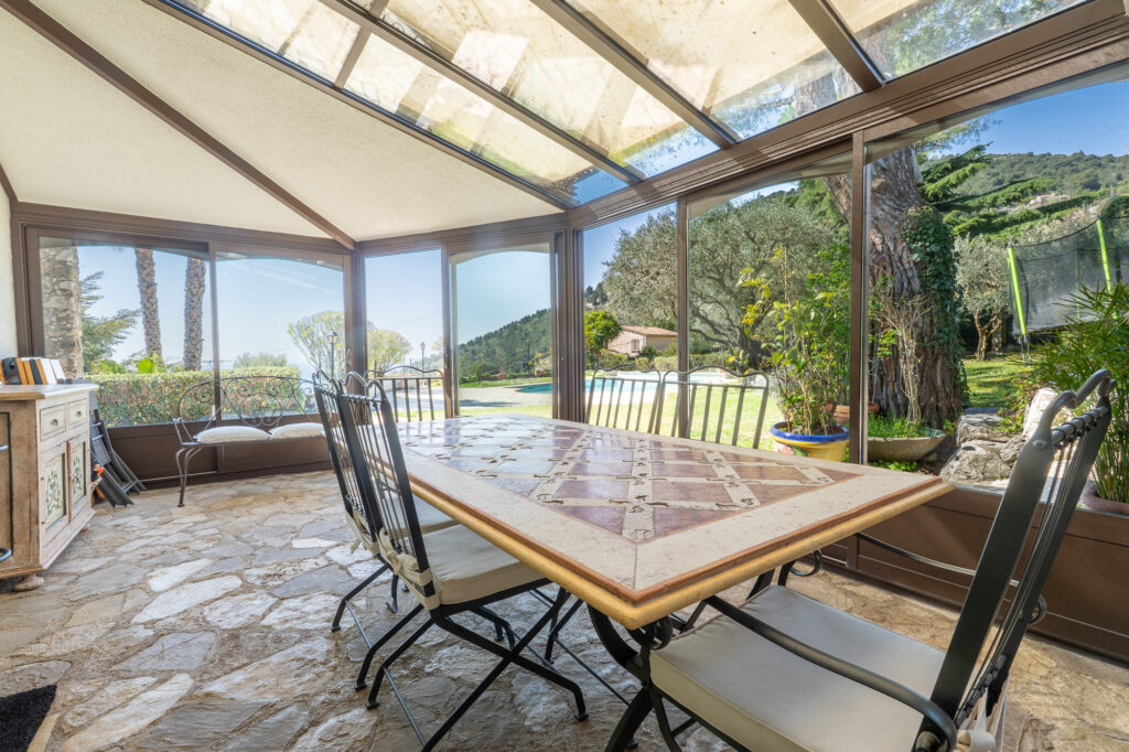Proche Monaco, basse La Turbie, jardin plat ISM Property
