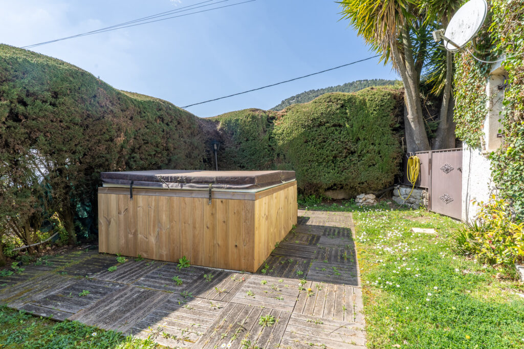 Proche Monaco, basse La Turbie, jardin plat ISM Property