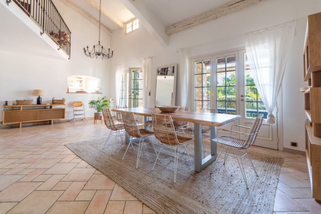 Proche Monaco, basse La Turbie, jardin plat ISM Property