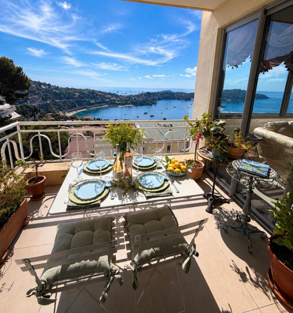 open sea view, near town center ISM Property