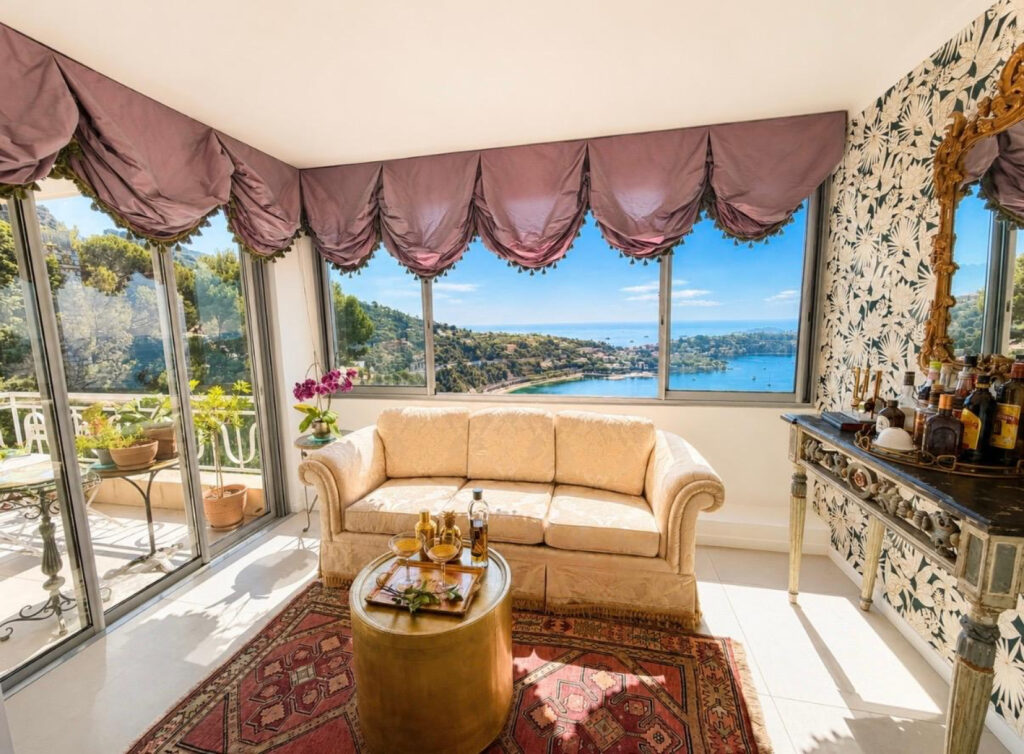 open sea view, near town center ISM Property